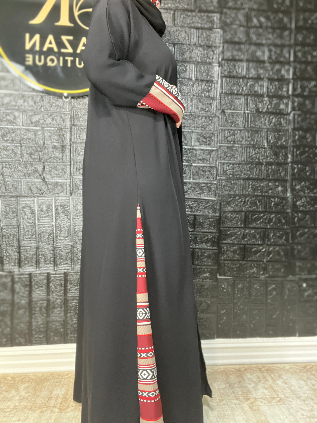 Abaya Suha