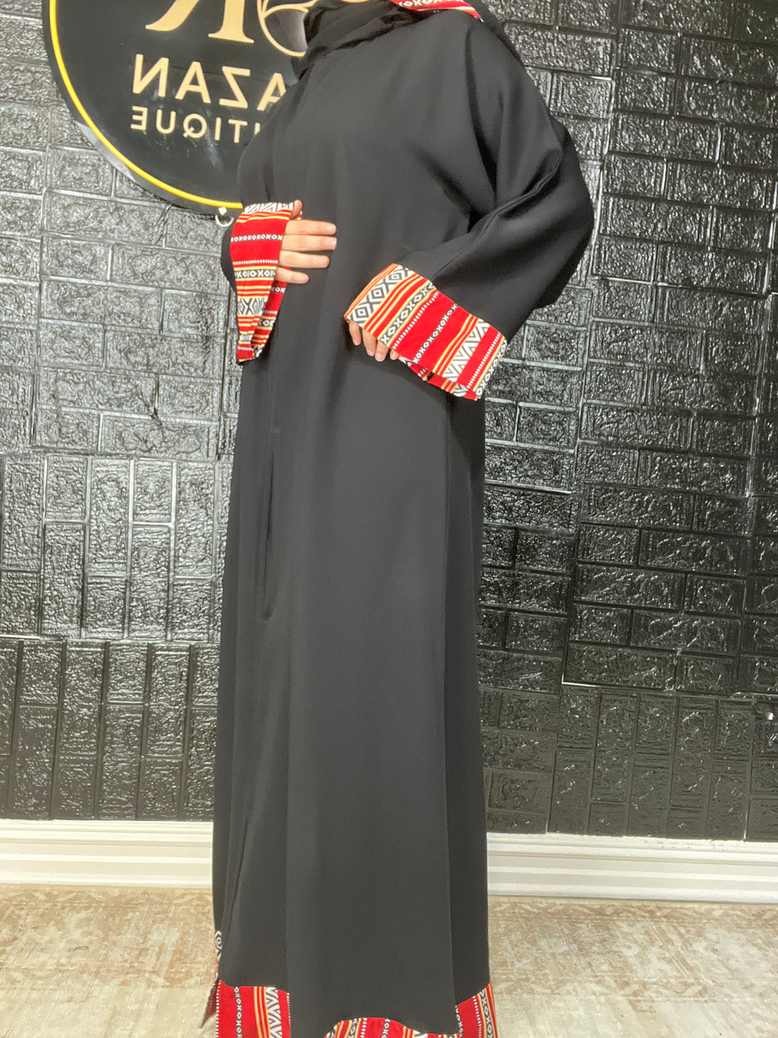 Abaya Leen