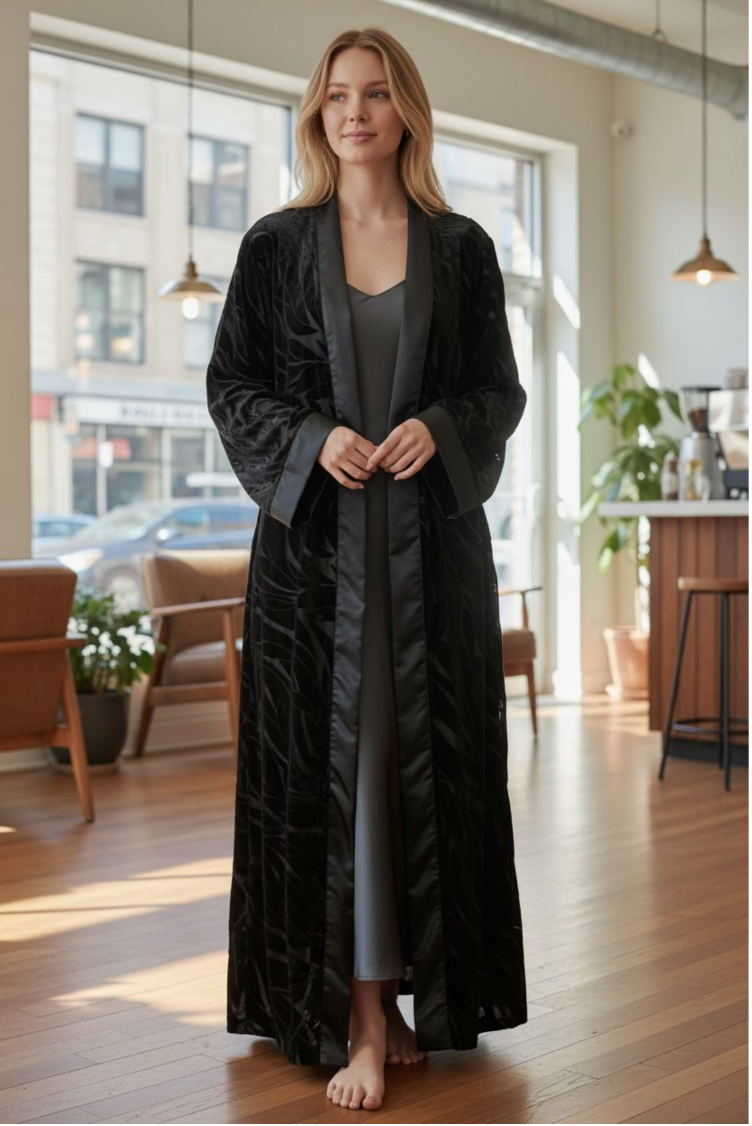 Noir Elegance Abaya